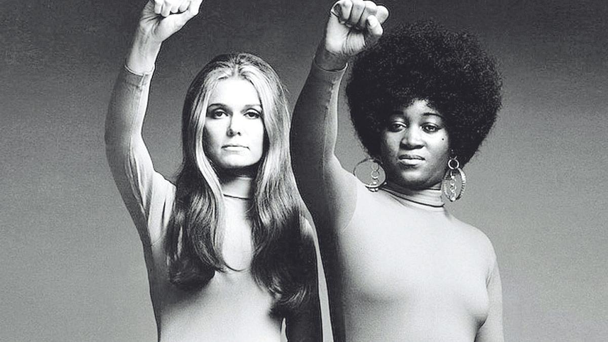 Junto con la también activista Dorothy Pitman Hughes (a la derecha), fundó la Women’s Action Alliance y la revista feminista ‘Ms’.