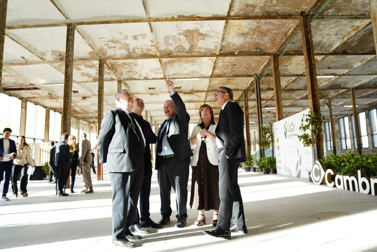 La Cambra de Manresa vesteix de gala la Fàbrica Nova en obres per celebrar els seus 120 anys La Cambra de Manresa vesteix de gala la Fàbrica Nova en obres per celebrar els seus 120 anys
