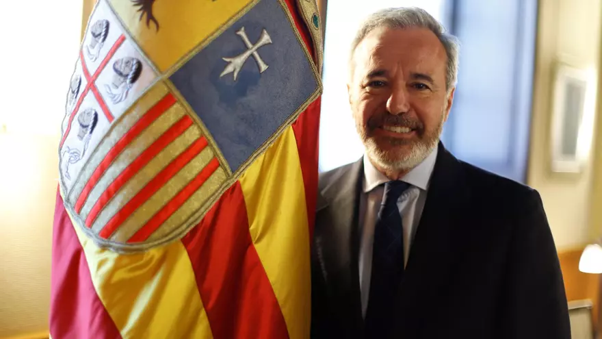 Los titulares de la entrevista con Jorge Azcón por el día de San Jorge