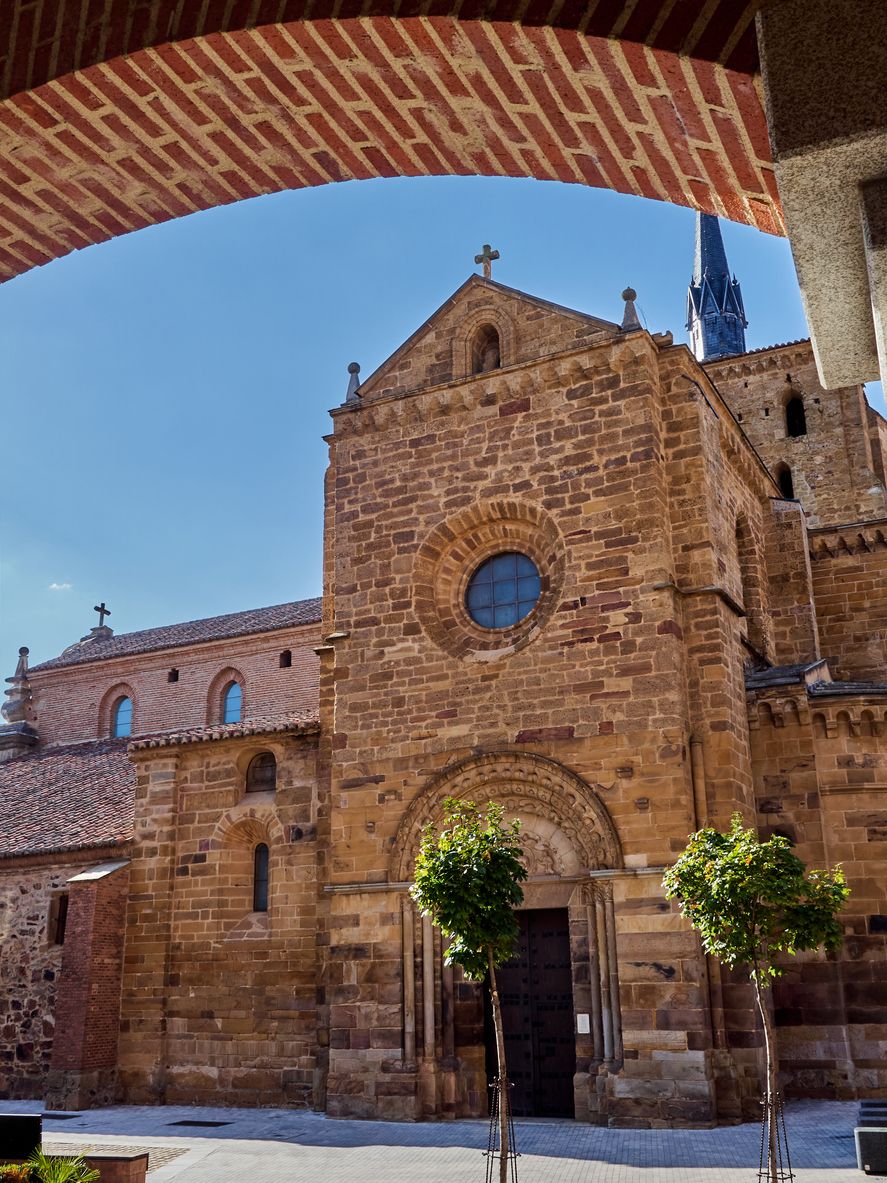 Iglesia de Santa María del Azogue, también conocida como La Mayor. Benavente.