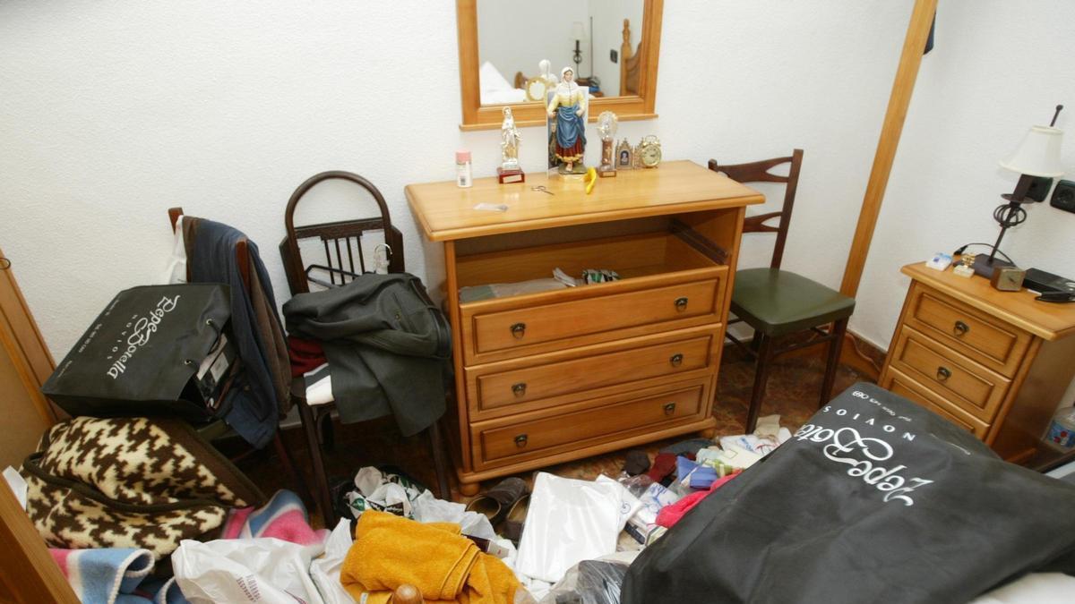 Interior de vivienda del municipio de Abanilla, con todo revuelto tras recibir la visita de los ladrones.