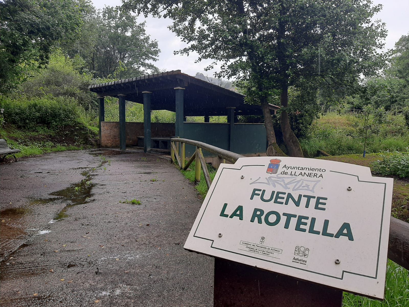 La fuente y lavadero de La Rotella