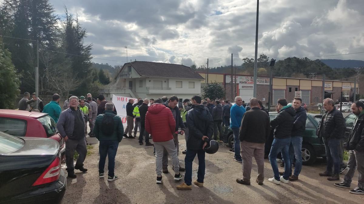 Trabajadores de Ganomagoga en una de las protestas realizadas en Ponteareas.