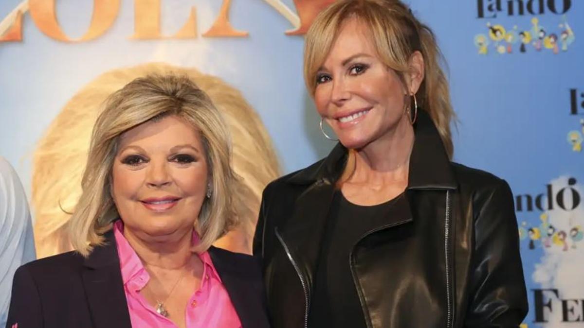 Terelu Campos y Lara Dibildos durante la presentación de 'Santa Lola'