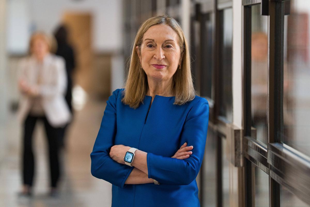 Ana Pastor, exministra del PP, fotografiada en la Universitat Abat Oliva de Barcelona.