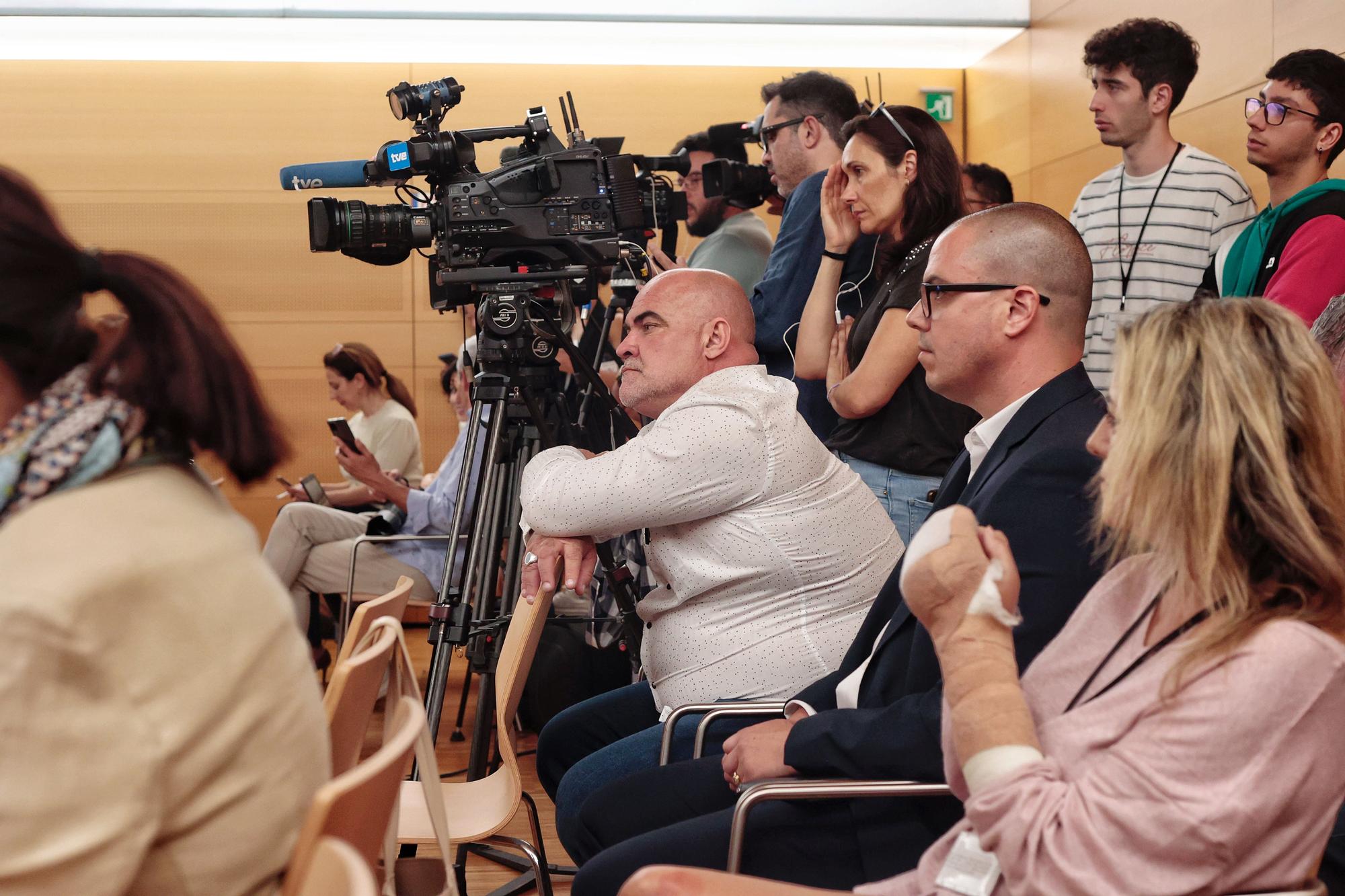 El mediador acude al pleno del Cabildo sobre el 'caso mediador'