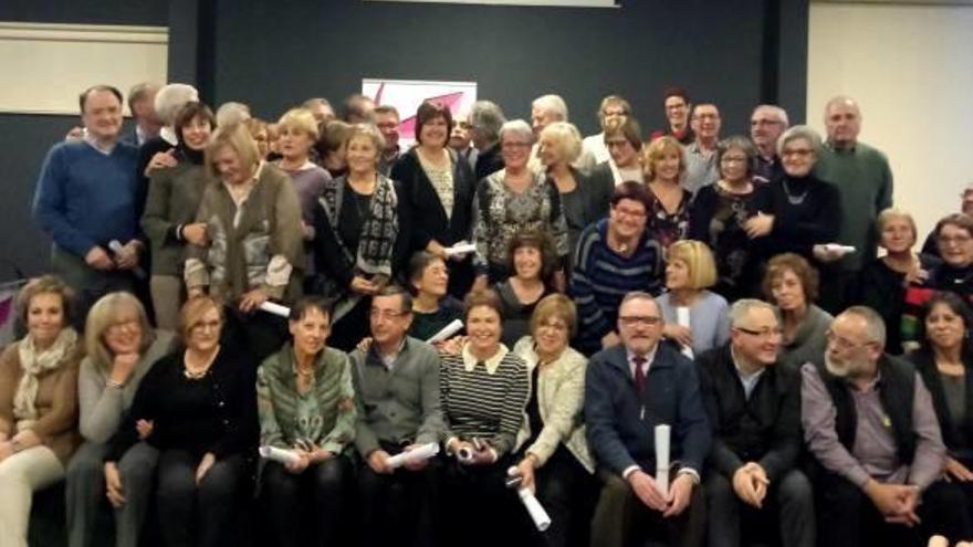 Professionals de l&#039;ICS jubilats els últims dos anys, en l&#039;acte d&#039;homenatge a Manresa