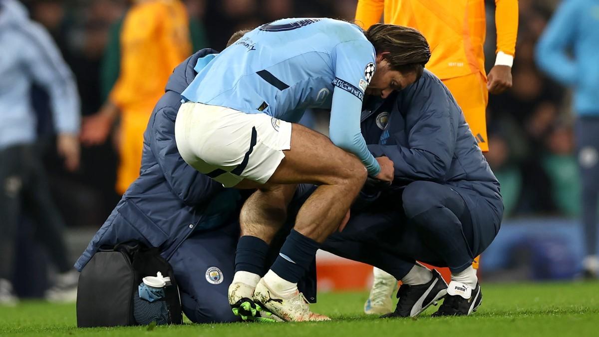 Jack Grealish, del Manchester City, se lesionó ante el Madrid