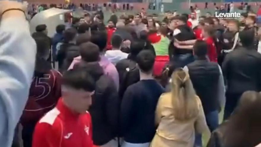 Lamentable pelea tras el partido de fútbol entre la UE Benifairó y el CF Cullera