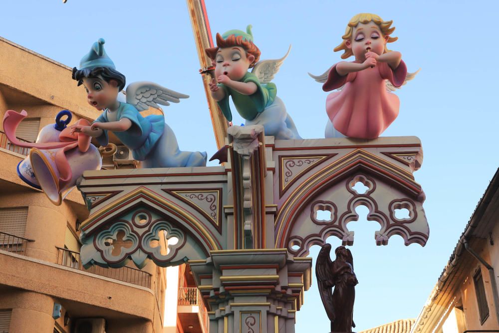 "Plantà" de las fallas de Gandia