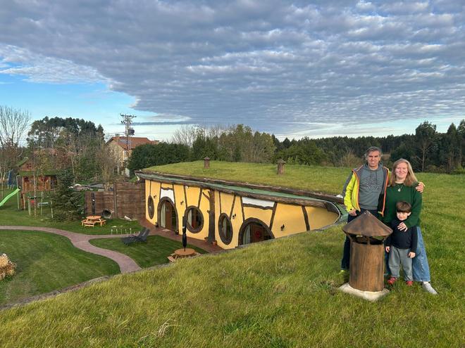 EN IMÁGENES: Casas "hobbit" familiares en Argüero (Villaviciosa)