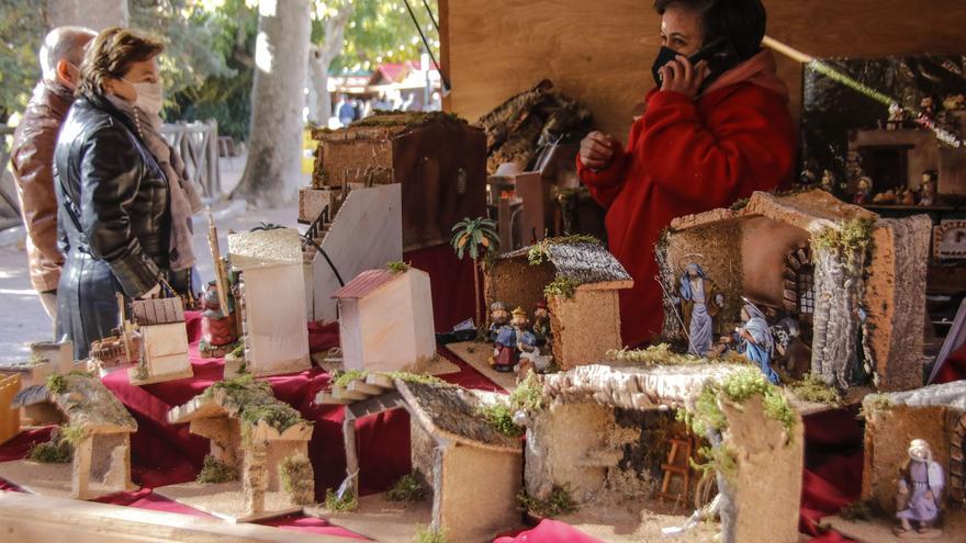 El Mercat de Nadal de Alcoy viste la Glorieta de oferta comercial y ocio