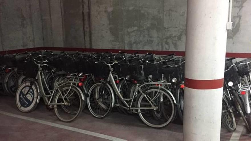 El Campello da una segunda vida a las bicis abandonadas en 2013 del  servicio de alquiler cerrado - Información