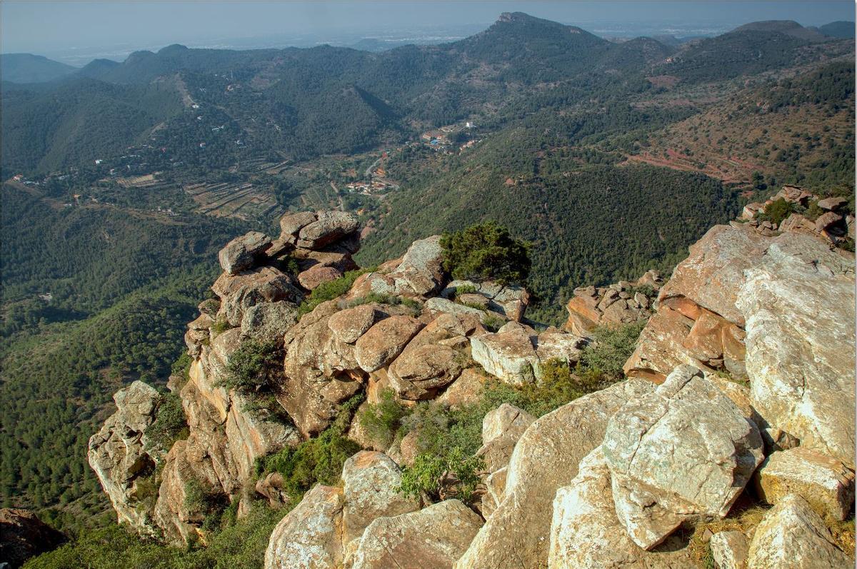 Detalle de les Moles de Segart desde el Garbí.