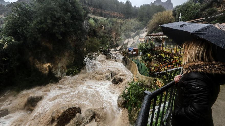 El río Algar se desborda en Callosa, con casi 50.000 litros por segundo -  Información