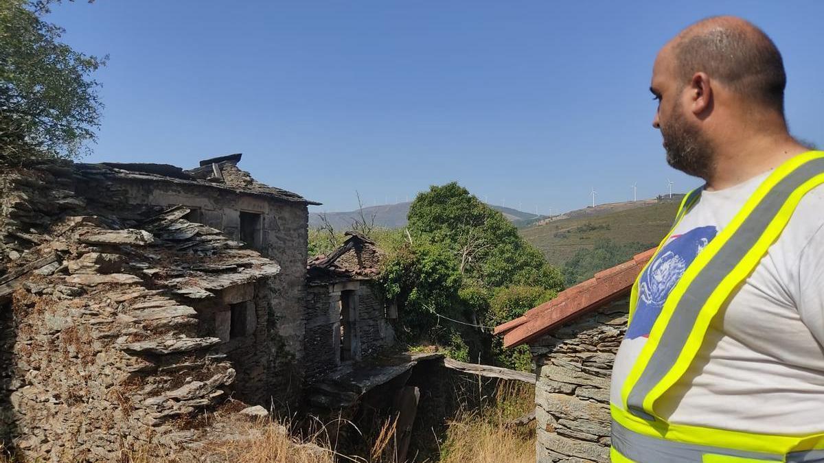 El fuego desata el pánico en la Galicia vaciada: "Viñan ráfagas de venta que metían medo"