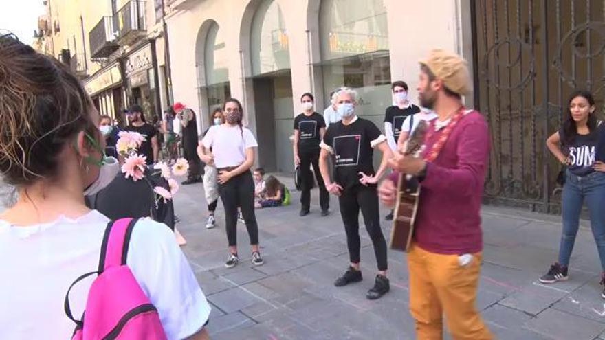 Les arts de carrer es reivindiquen per recuperar l'espai públic a Girona