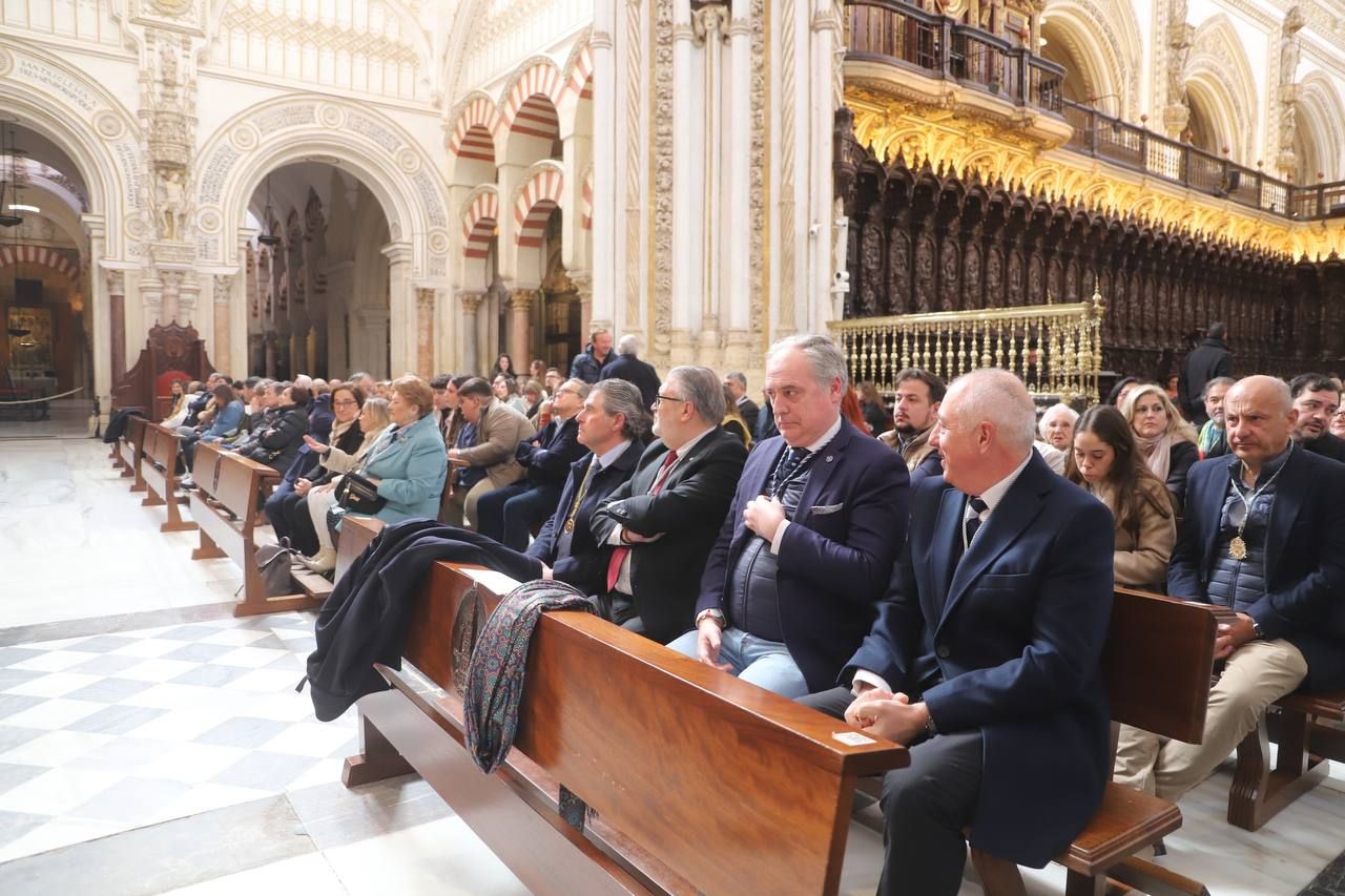 El obispo de Córdoba preside en la Catedral el Jubileo de las Cofradías