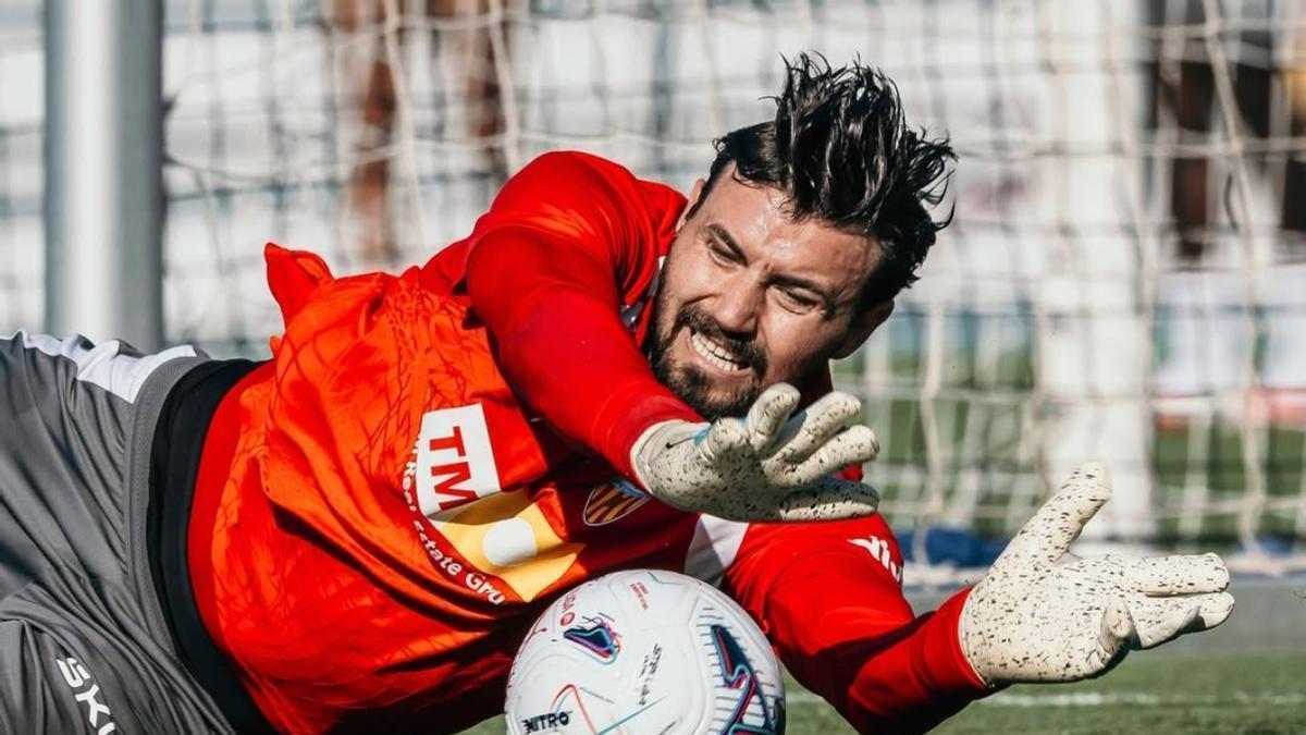 Dimitrievski habla sobre su portero preferido del Mundial