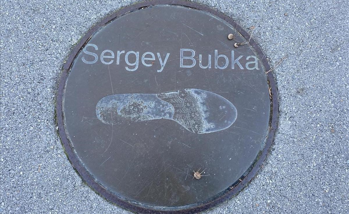Sergey Bubka, un adicto a batir una y otra vez su récord de salto con pértiga.