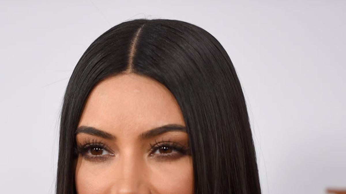 Corrector en las pestañas, el truco de maquillaje de Kim Kardashian - Woman