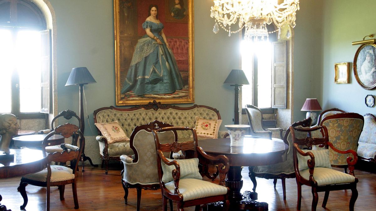 Uno de los salones del pazo de Meirás