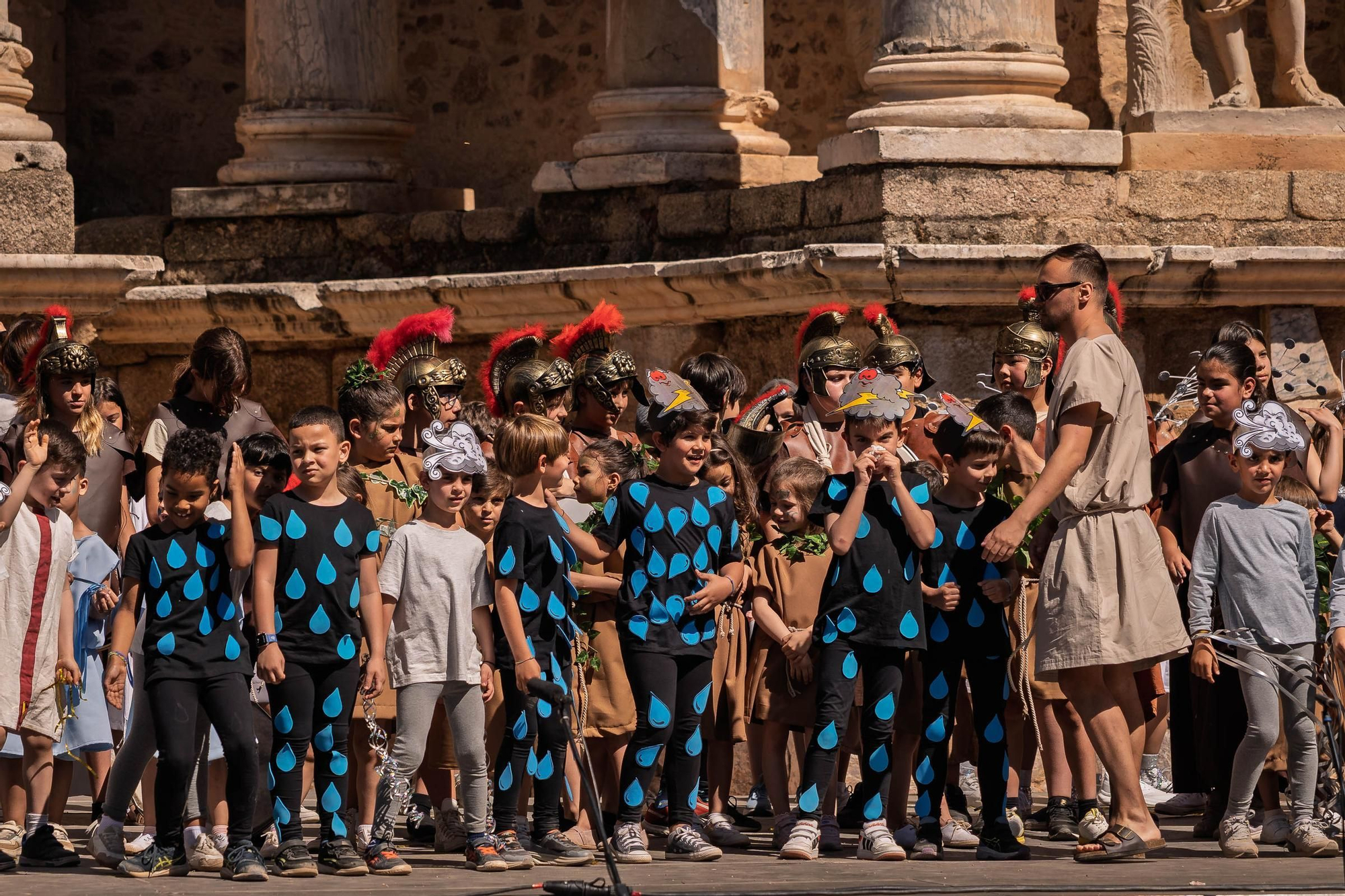 Fotogalería | Los escolares toman el Teatro Romano en Emerita Lvdica