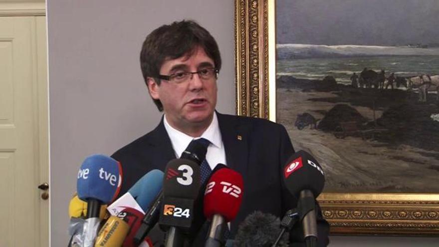 Puigdemont no descarta assistir a la investidura