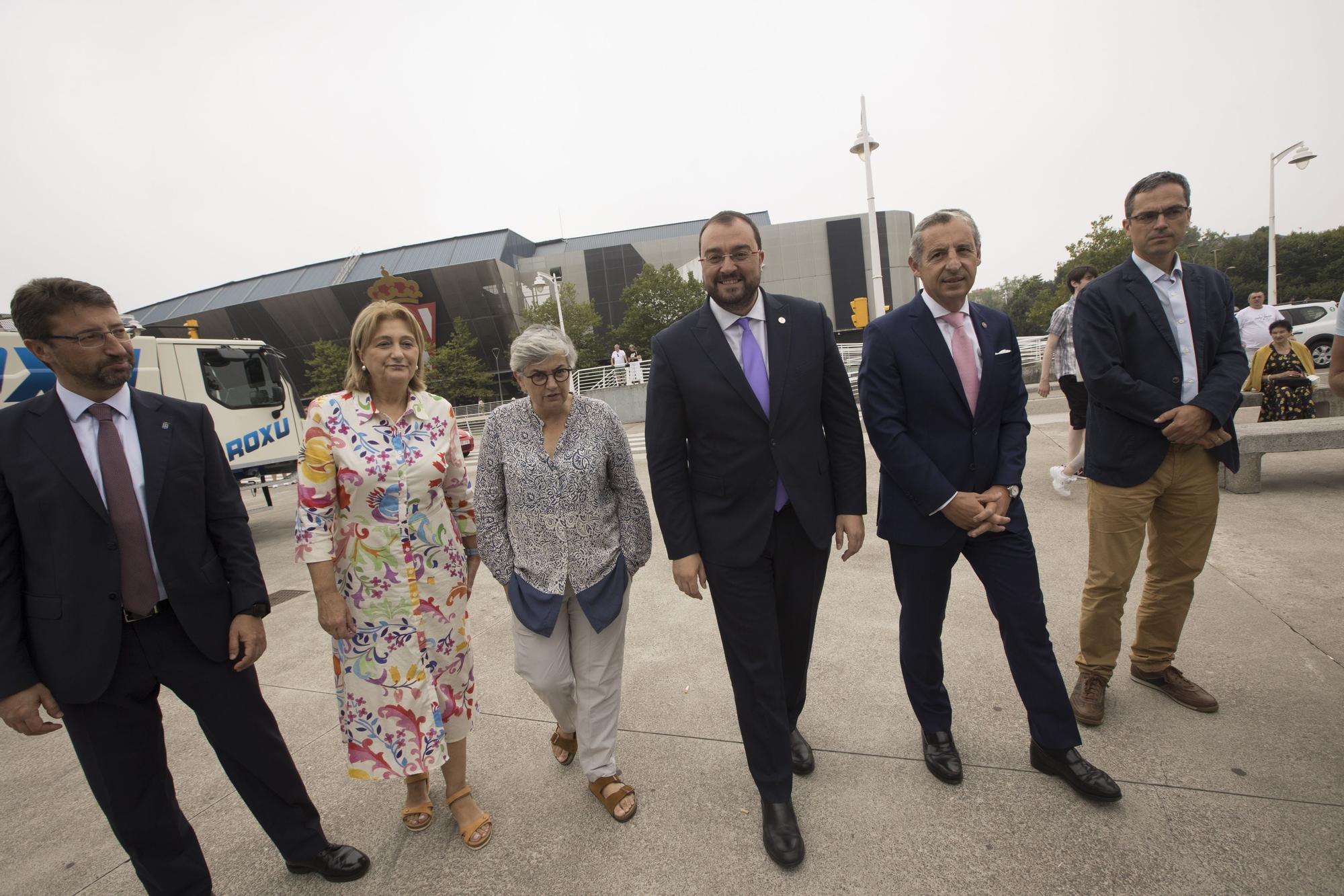 En imágenes: La visita de Adrián Barbón a la Feria de Muestras