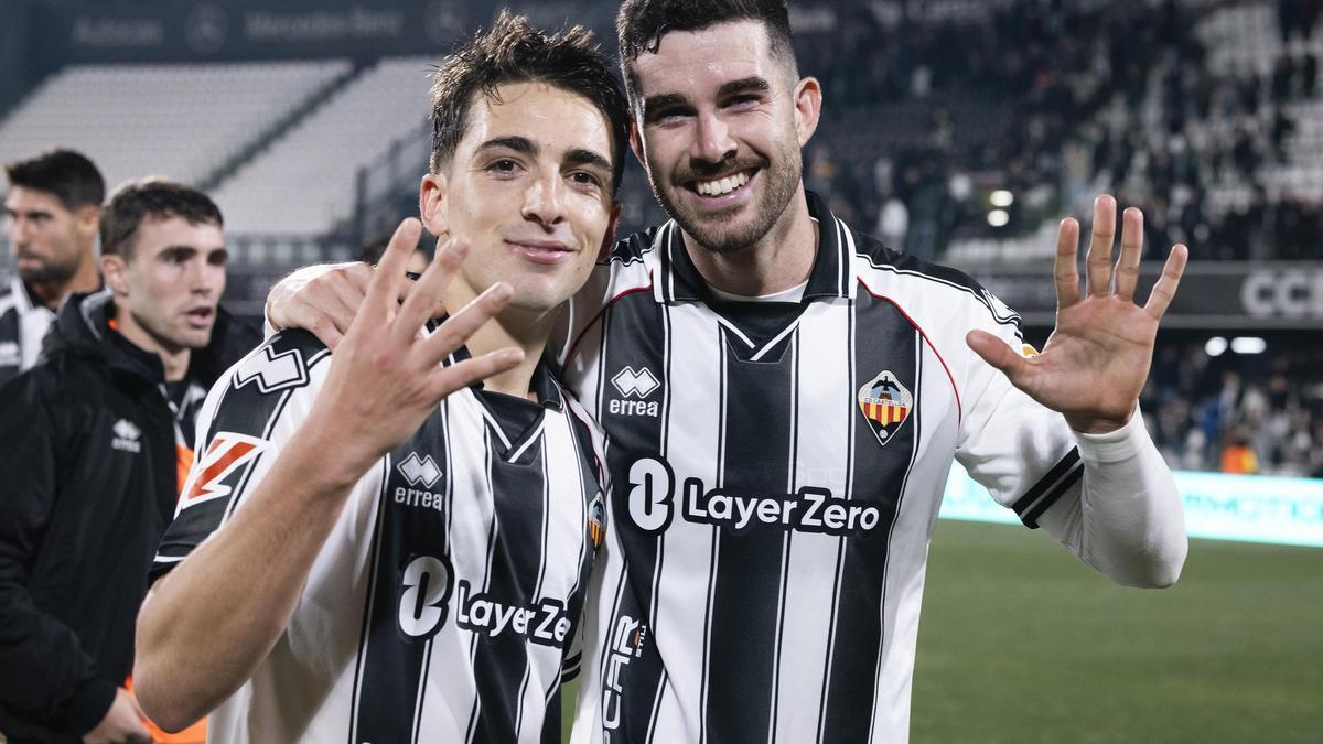 Cala y Barri, tras ganar al Mirandés.