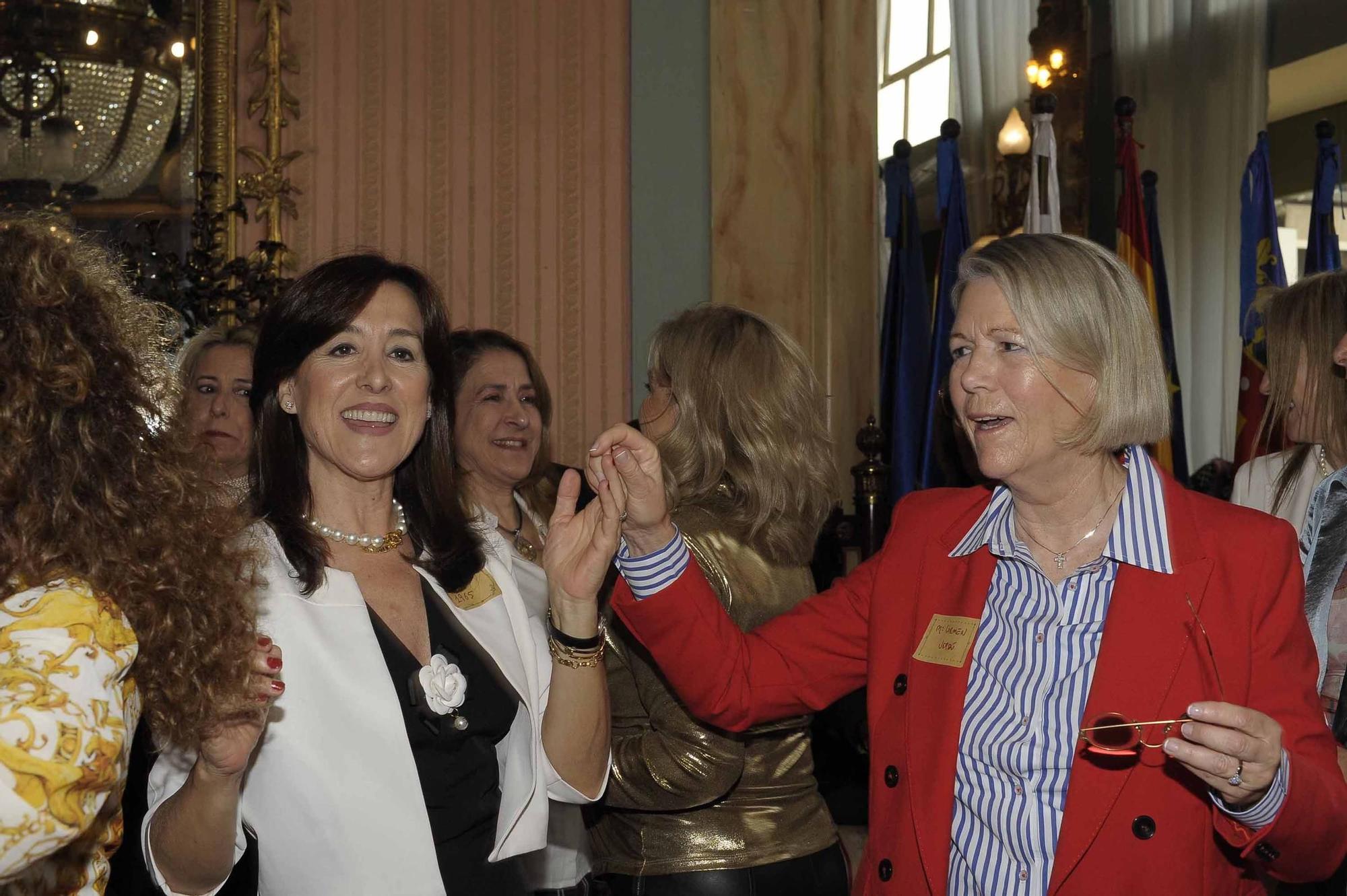 Intensa jornada de reencuentro de las antiguas alumnas de colegio Josefinas de Alicante