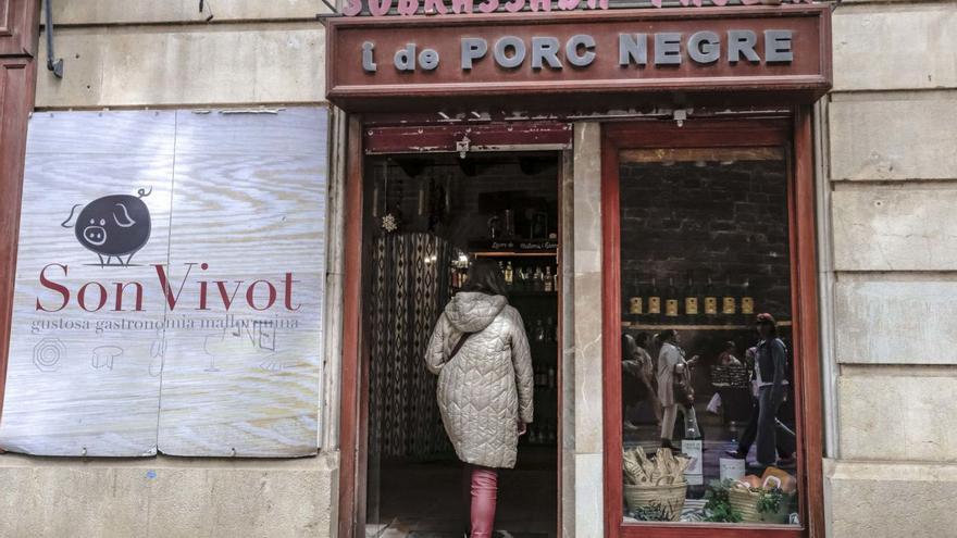 Las hijas de Antonio Abad, Elena y Marga, se encargan del negocio desde 2009: «Son Vivot cierra por falta de tiempo y relevo generacional»