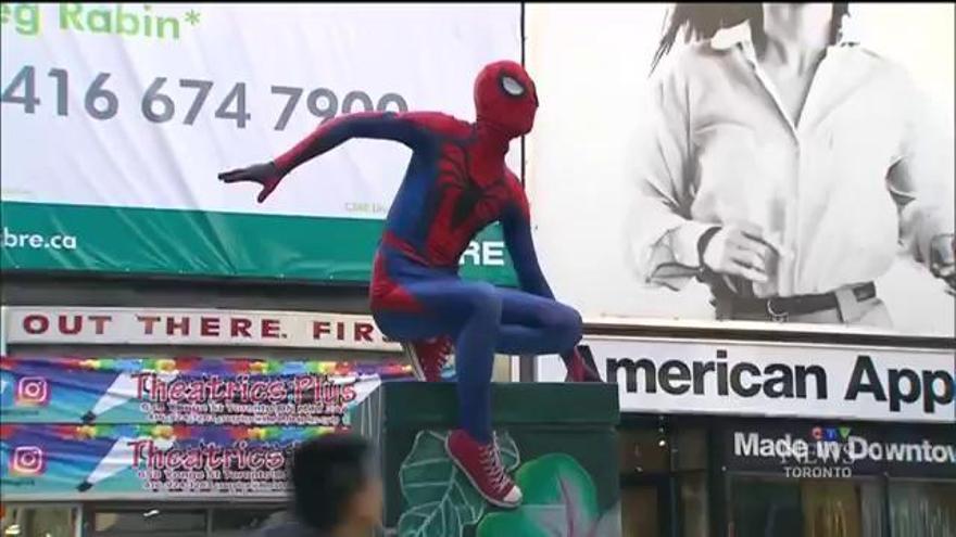 &#039;Spiderman&#039; s&#039;abalança sobre una lladre al Canadà