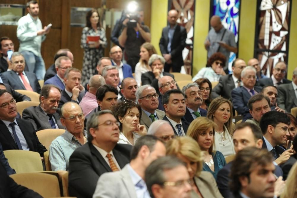 El ministro en funciones De Guindos, en Murcia