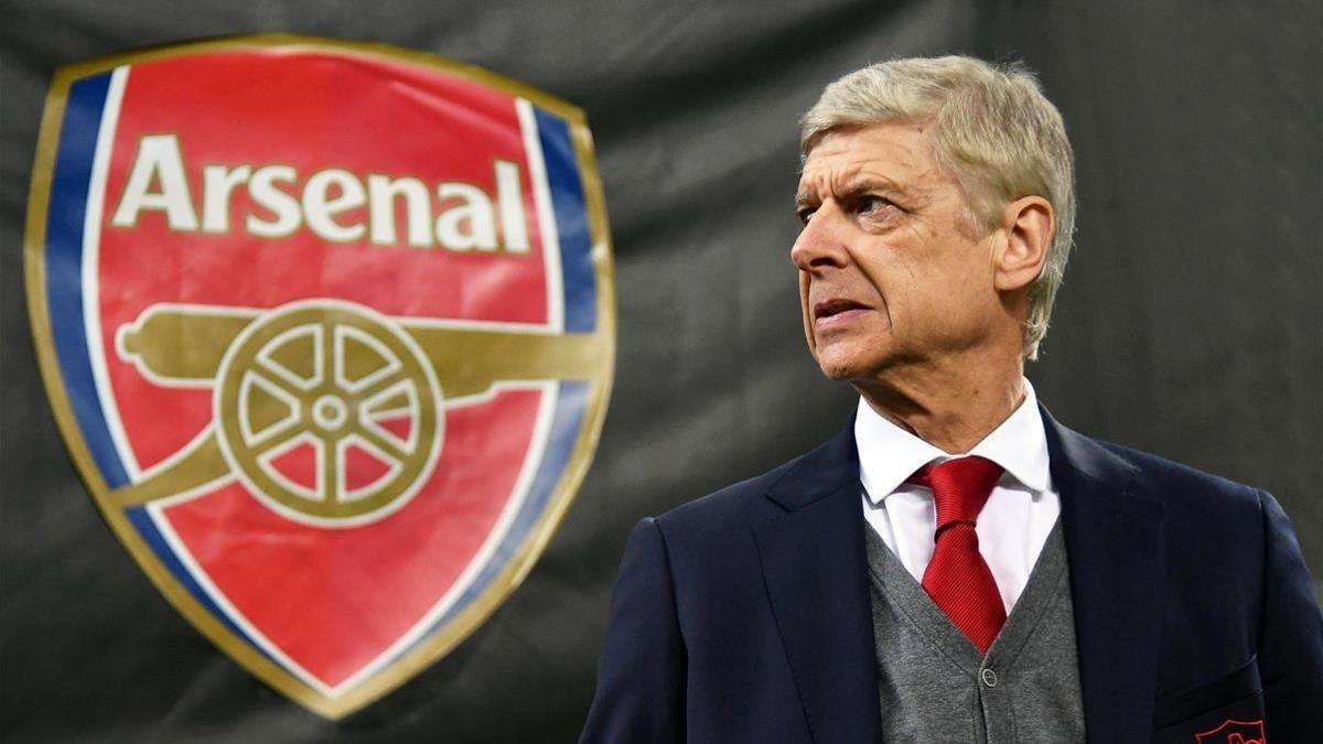 Arsène Wenger, durante un partido contra el Milan en el estadio Giuseppe Meazza.