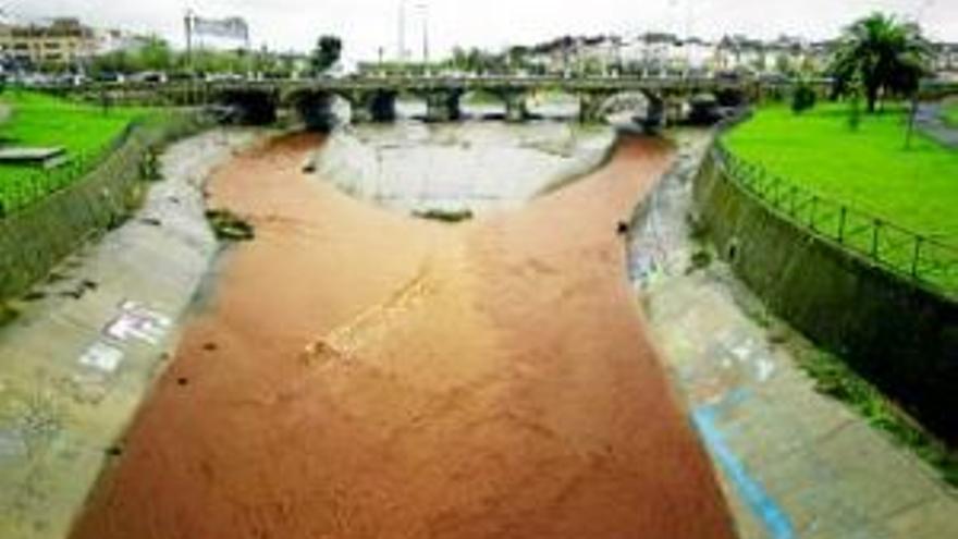 Las últimas lluvias incrementan el caudal del Guadiana, el Rivillas y el Calamón