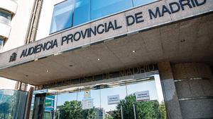 Quinze anys de presó per a una dona que va matar el seu nadó nounat i el va llençar a les escombraries a Madrid