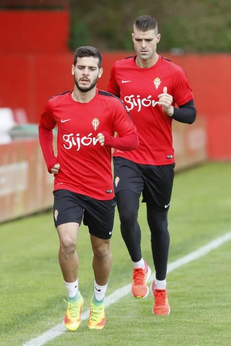 Entrenamiento del Sporting tras la derrota frente al Barcelona