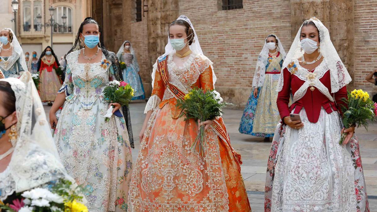 Búscate en el segundo día de Ofrenda por las calles del Mar y Avellanas (entre las 11.00 y 12.00 horas)