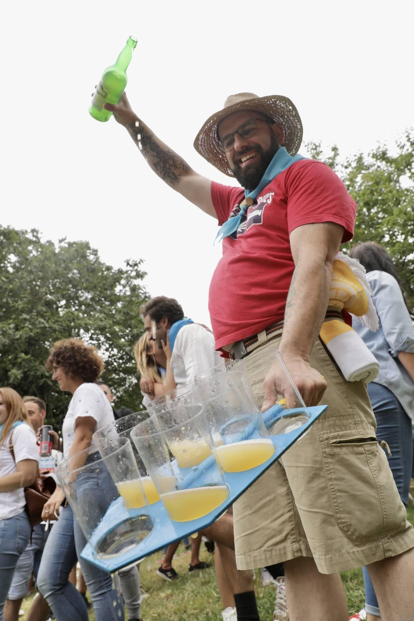 En imágenes: Miles de romeros celebran el Carmín en la Pola