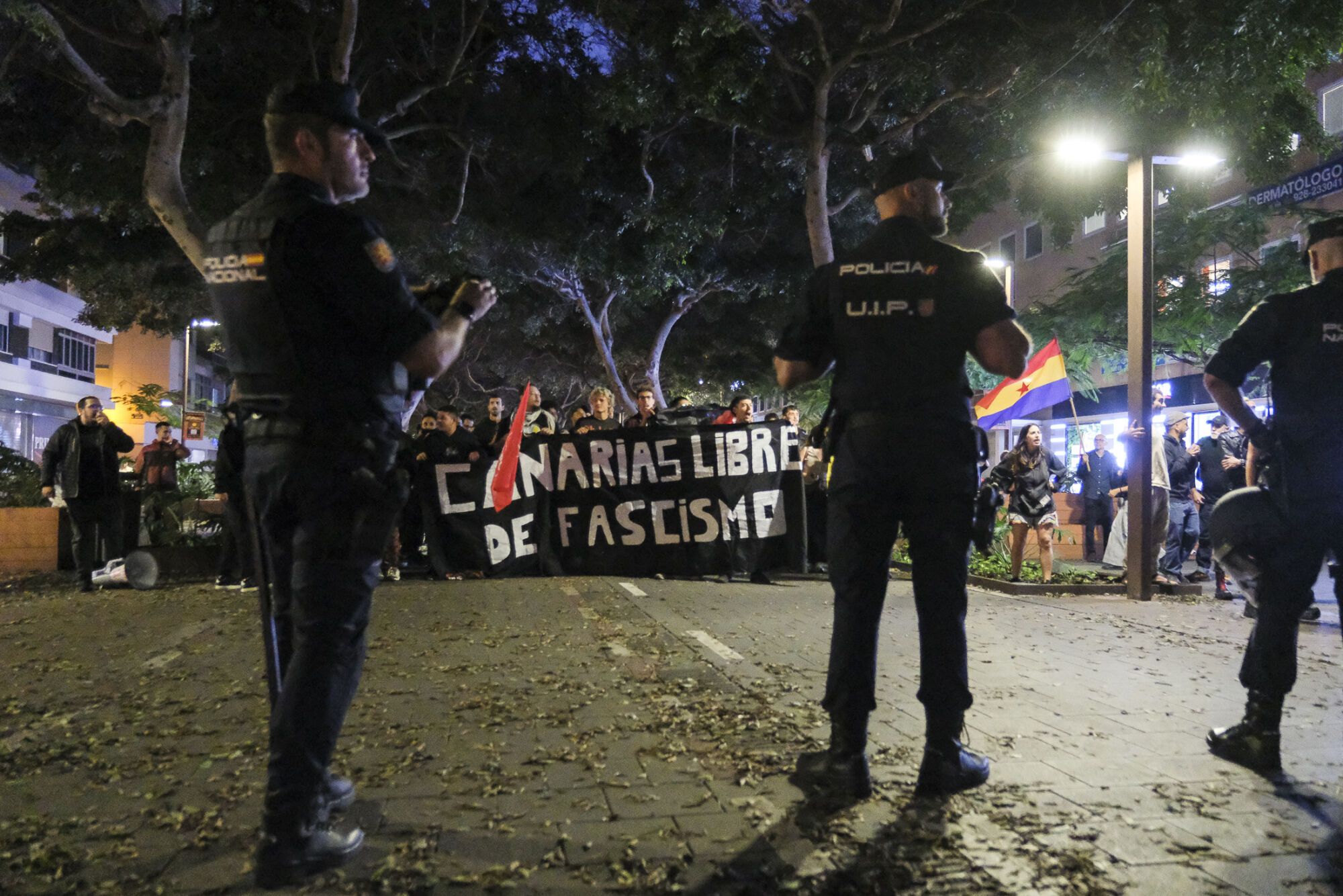 Vito Quiles en Mesa y López y protesta por su presencia