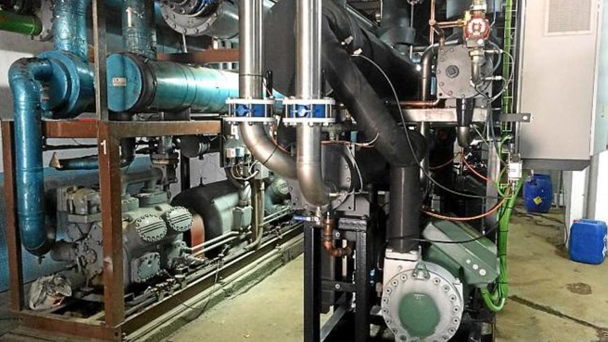 Els compressors que permeten la fabricació del gel de la pista d&#039;hoquei