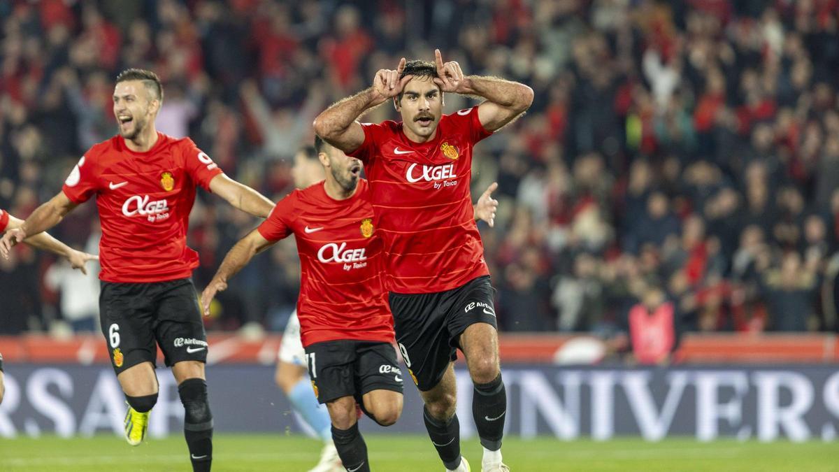 Abdón celebra uno de sus goles frente a Osasuna.