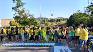 Cientos de profesores, cortando la C32 a la altura de Mataró.