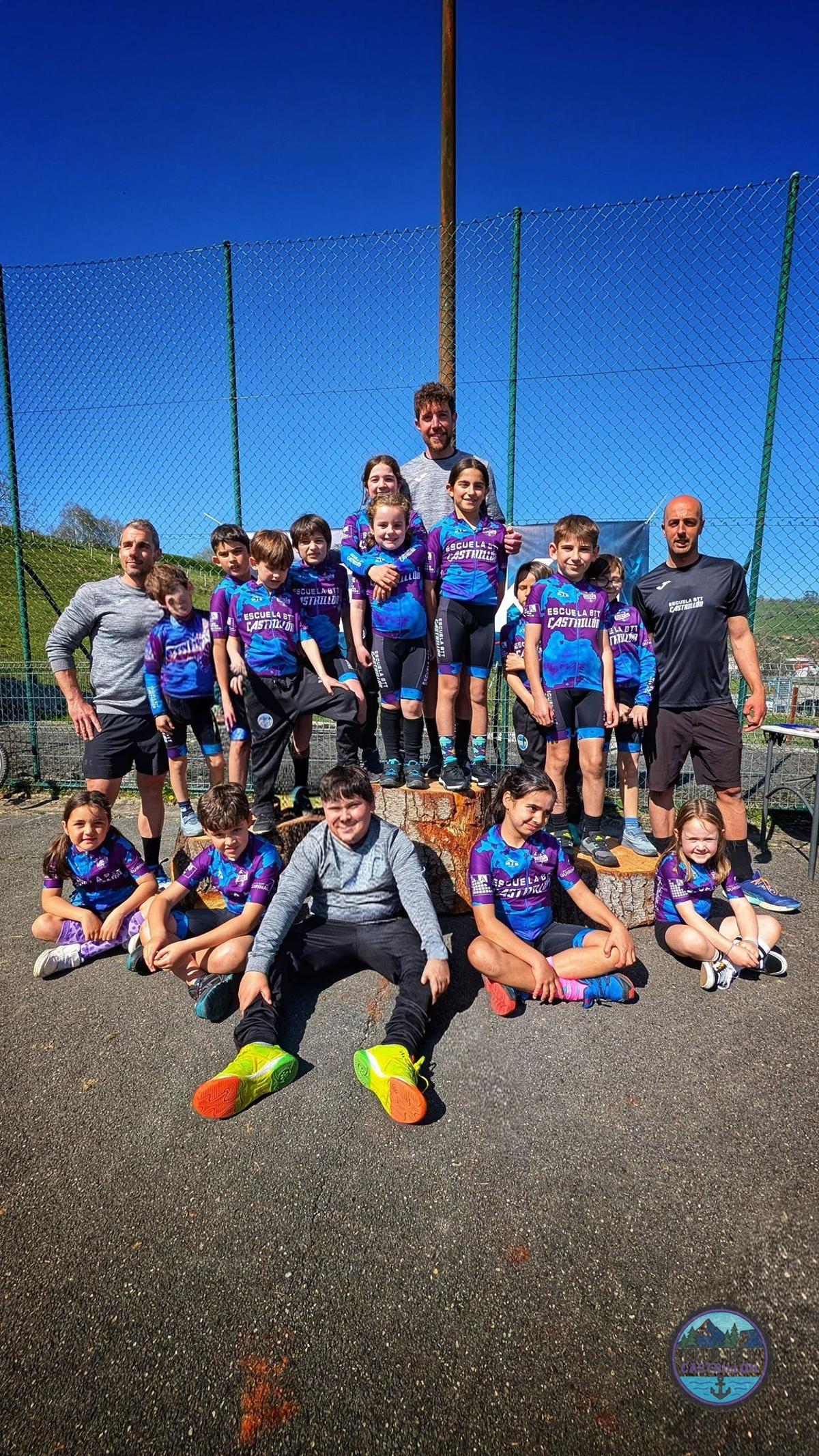 Miembros de la escuela de BTT: