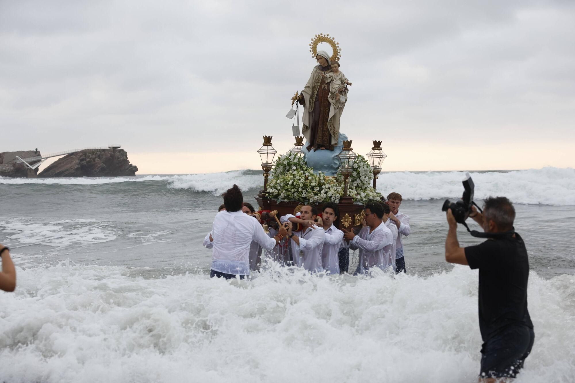 Procesión de la Virgen del Carmen de Salinas