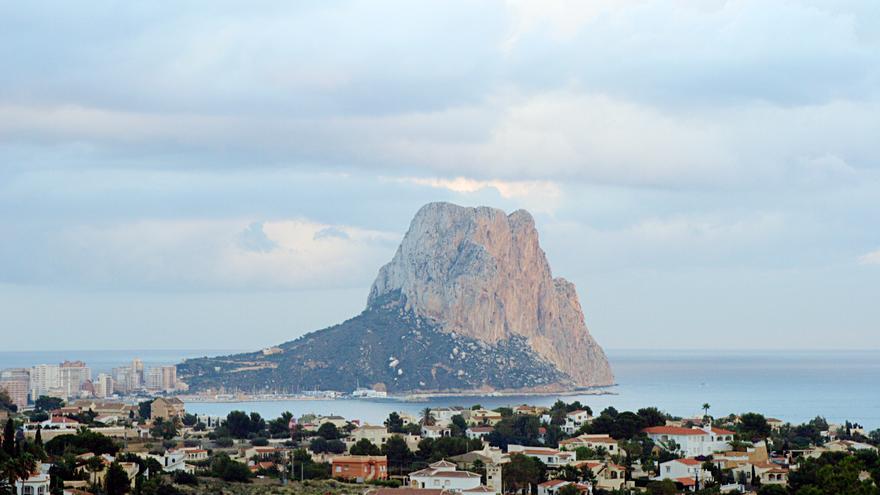 Herido un senderista de 78 años tras caerse en la bajada del Peñón de Ifach