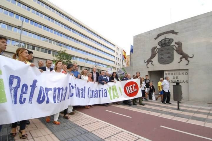 MANIFESTACION REFORMA ELECTORAL CANARIA