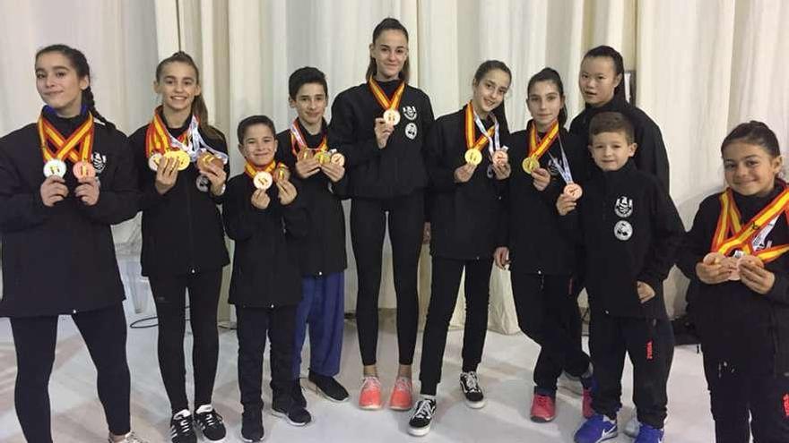 Los medallistas en Alicante del Natural Sport de Sada.