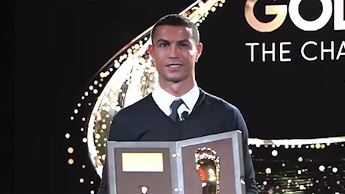 Cristiano recibe el Golden Foot: "Esperaba ganarlo algún día"